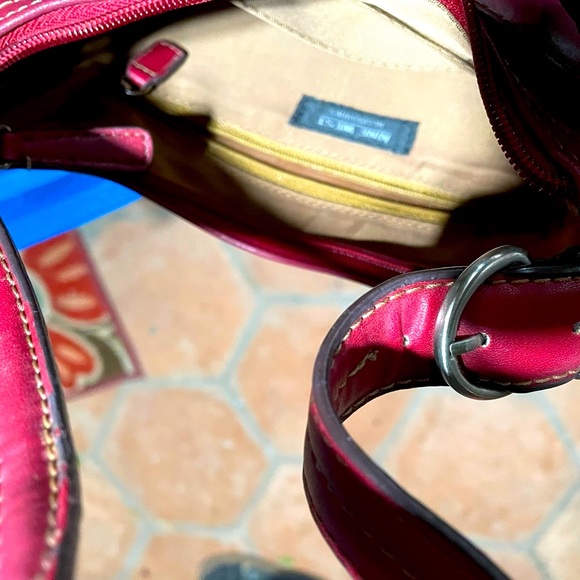 Nine West deep red hand bag! - Picture 4 of 4